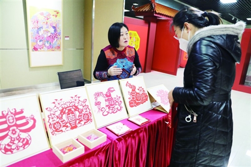 剪纸传承人范金枝和她的兔年剪纸作品